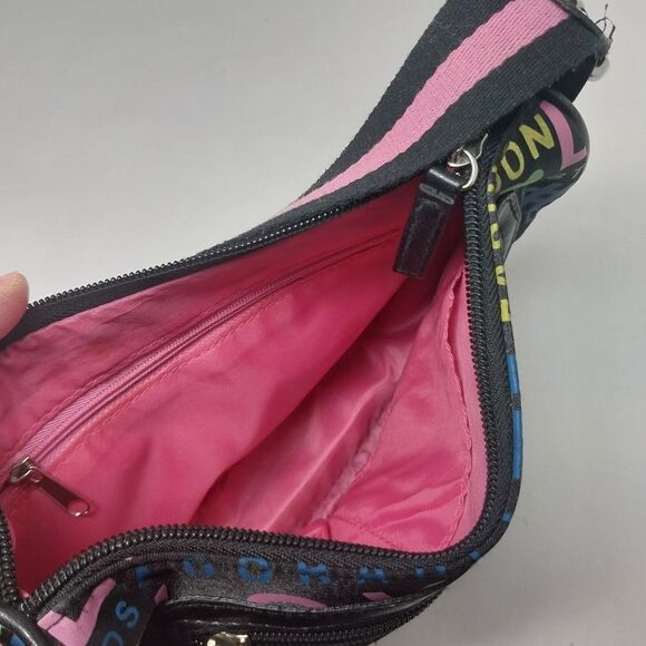 Cute little love bag. - Picture 9 of 12